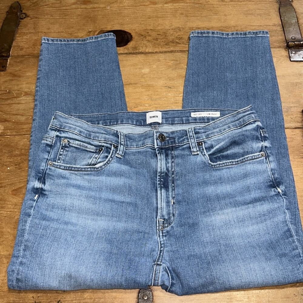 Woman’s Edwin Blue High Rise Bree Crop Jeans Classic Denim Size 30